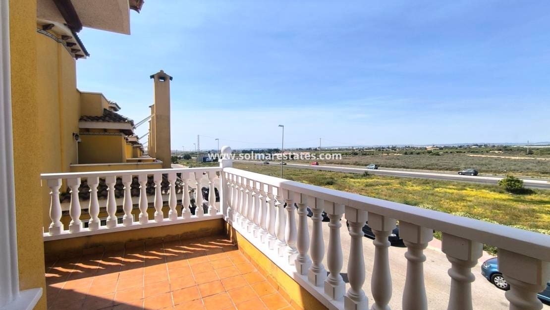 3 slaapkamer Halfvrijstaande villa te koop in Ciudad Quesada met zwembad - € 249.950 (Ref: 9814710)