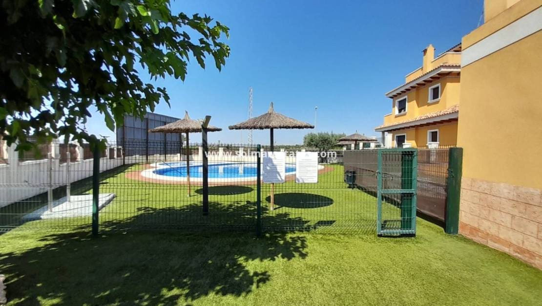 3 slaapkamer Halfvrijstaande villa te koop in Ciudad Quesada met zwembad - € 249.950 (Ref: 9814710)
