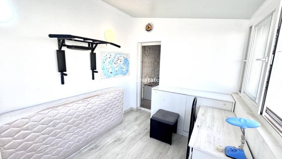 3 chambre Villa/Maison Mitoyenne à vendre à Playa Flamenca avec piscine - 210 000 € (Ref: 9814711)