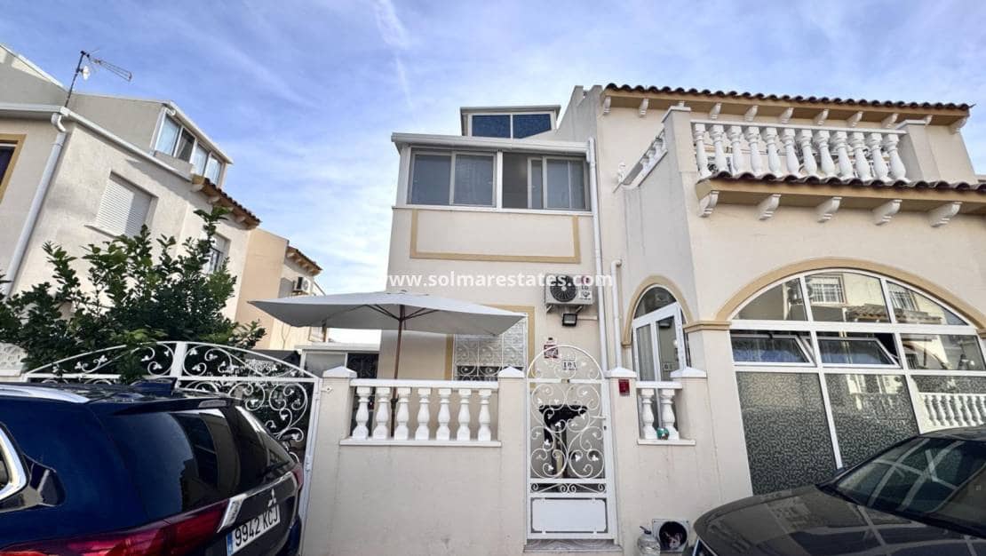 3 chambre Villa/Maison Mitoyenne à vendre à Playa Flamenca avec piscine - 210 000 € (Ref: 9814711)