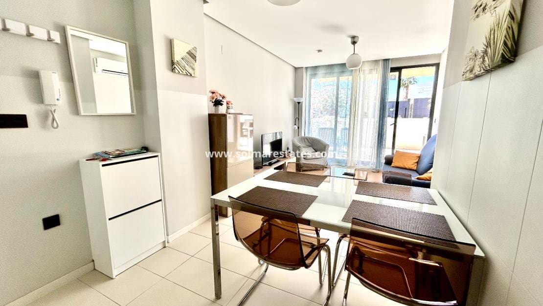2 soverom Leilighet til salgs i Villamartin med svømmebasseng - € 235 000 (Ref: 9816241)
