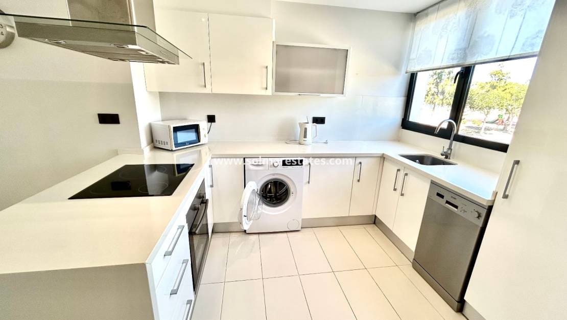 2 soverom Leilighet til salgs i Villamartin med svømmebasseng - € 235 000 (Ref: 9816241)