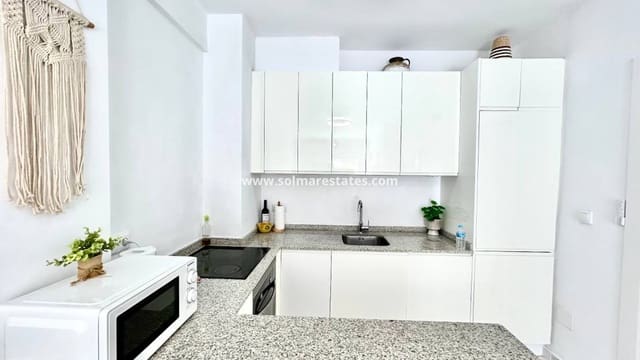 2 soveværelse Lejlighed til salg i La Zenia, Orihuela - € 189.900 (Ref: 9816242)