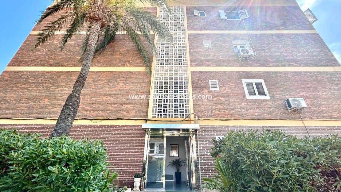 2 soveværelse Lejlighed til salg i La Zenia - € 189.900 (Ref: 9816242)