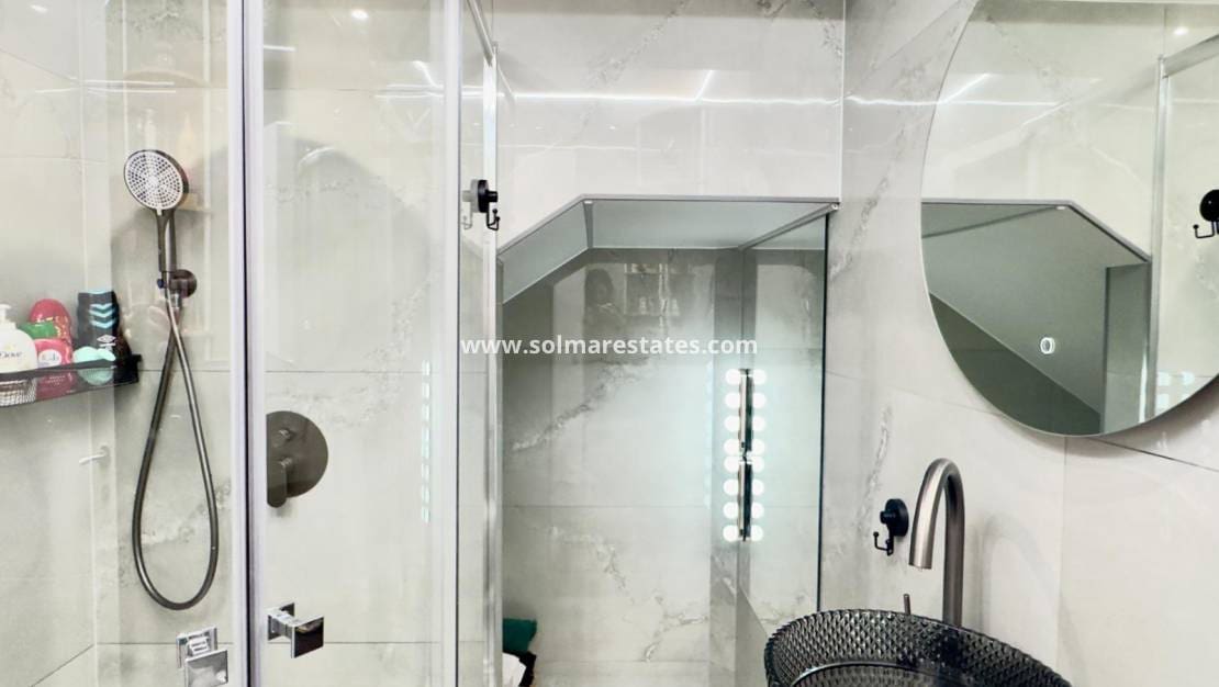 3 sypialnia Dom blizniak na sprzedaż w Ciudad Quesada z basenem - 260 000 € (Ref: 9816244)