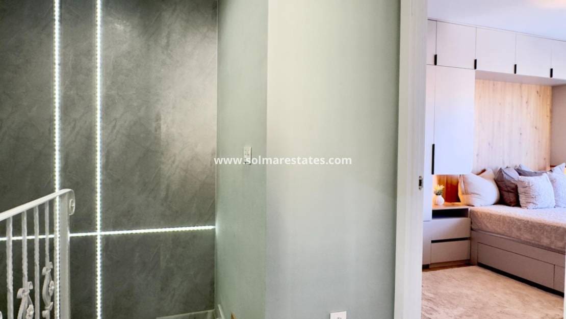 3 sypialnia Dom blizniak na sprzedaż w Ciudad Quesada z basenem - 260 000 € (Ref: 9816244)