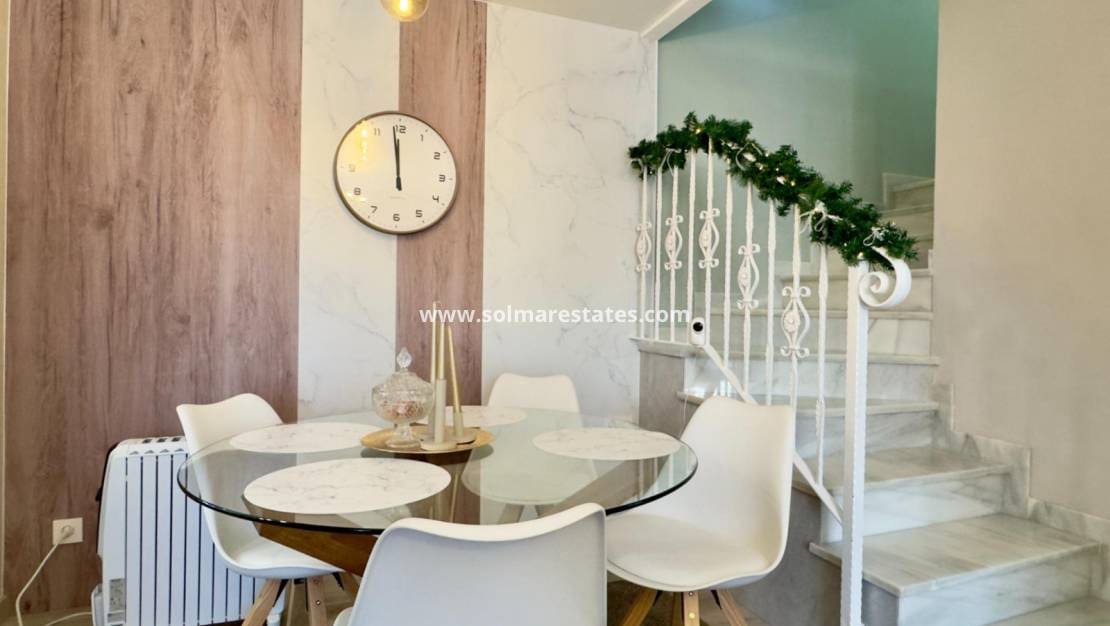 3 sypialnia Dom blizniak na sprzedaż w Ciudad Quesada z basenem - 260 000 € (Ref: 9816244)