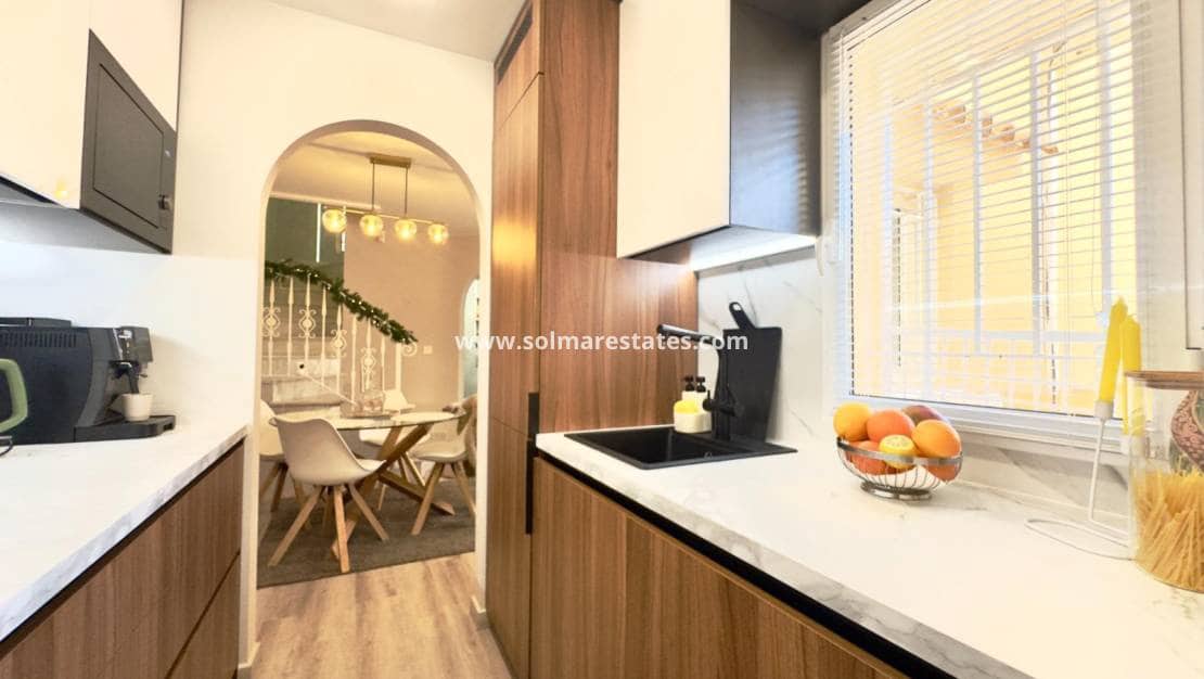 3 sypialnia Dom blizniak na sprzedaż w Ciudad Quesada z basenem - 260 000 € (Ref: 9816244)