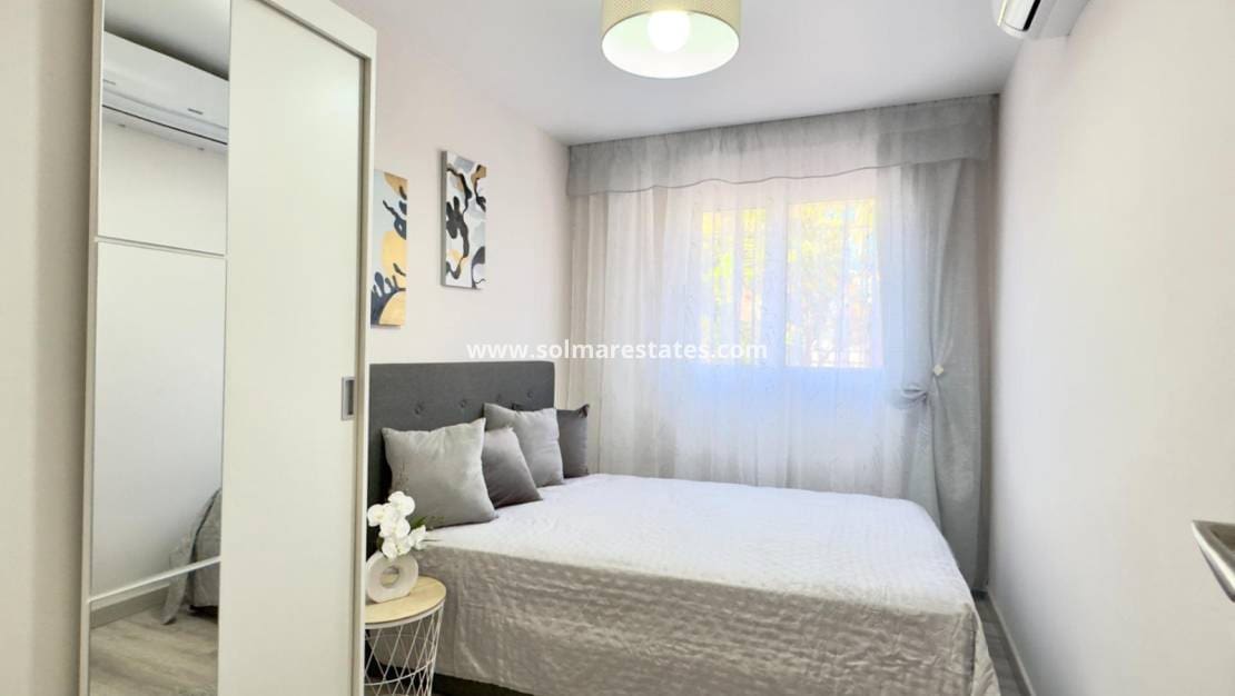 3 sypialnia Dom blizniak na sprzedaż w Ciudad Quesada z basenem - 260 000 € (Ref: 9816244)