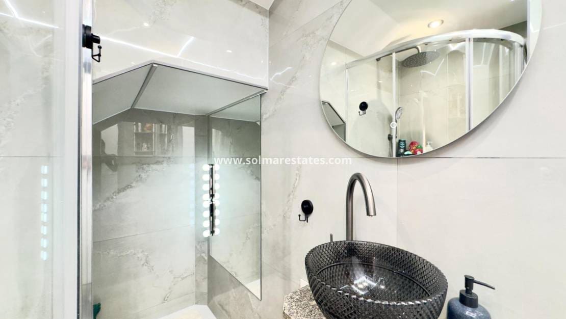 3 sypialnia Dom blizniak na sprzedaż w Ciudad Quesada z basenem - 260 000 € (Ref: 9816244)