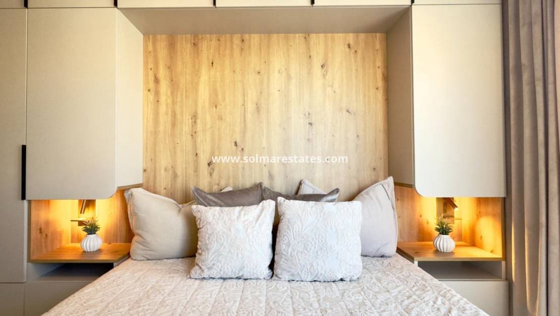 3 sypialnia Dom blizniak na sprzedaż w Ciudad Quesada z basenem - 260 000 € (Ref: 9816244)