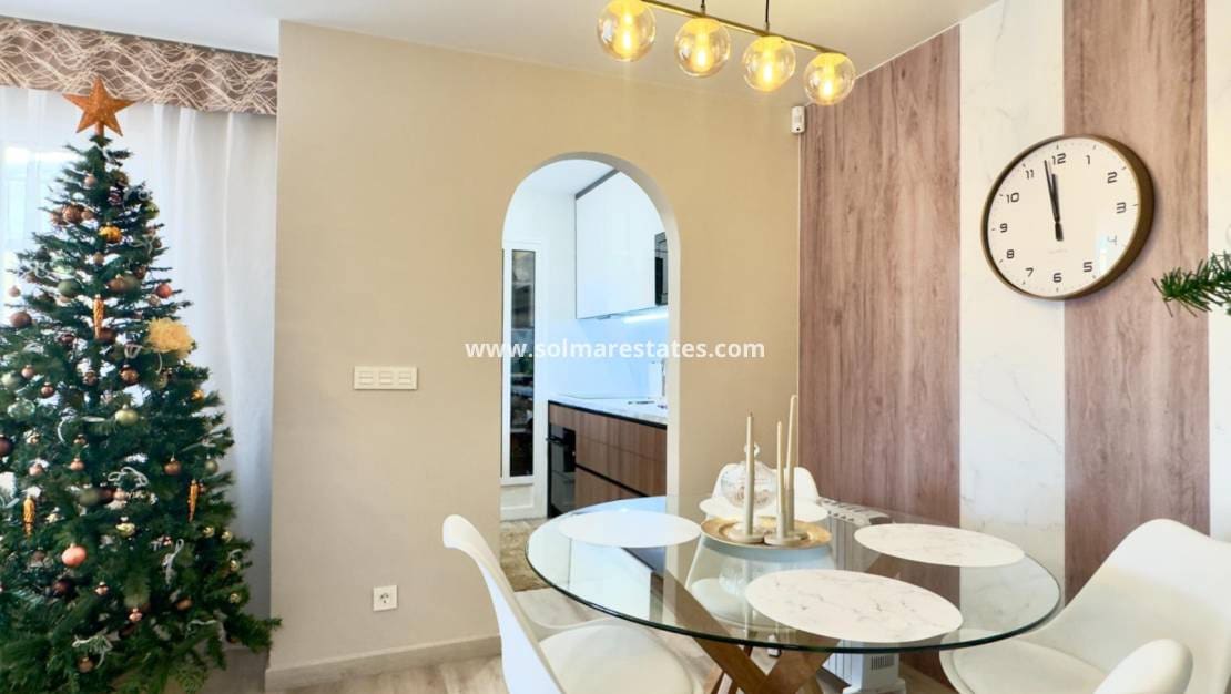 3 sypialnia Dom blizniak na sprzedaż w Ciudad Quesada z basenem - 260 000 € (Ref: 9816244)