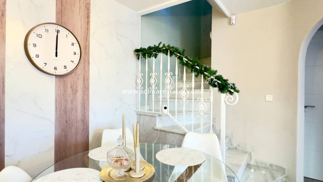 3 sypialnia Dom blizniak na sprzedaż w Ciudad Quesada z basenem - 260 000 € (Ref: 9816244)