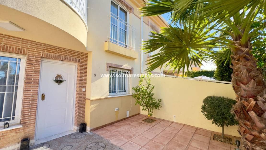3 sypialnia Dom blizniak na sprzedaż w Ciudad Quesada z basenem - 260 000 € (Ref: 9816244)