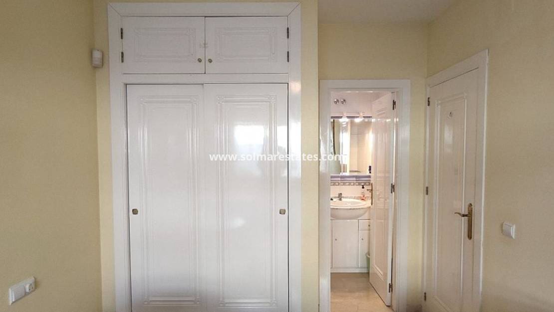 2 sypialnia Bungalow na sprzedaż w Villamartin z basenem - 214 900 € (Ref: 9816370)