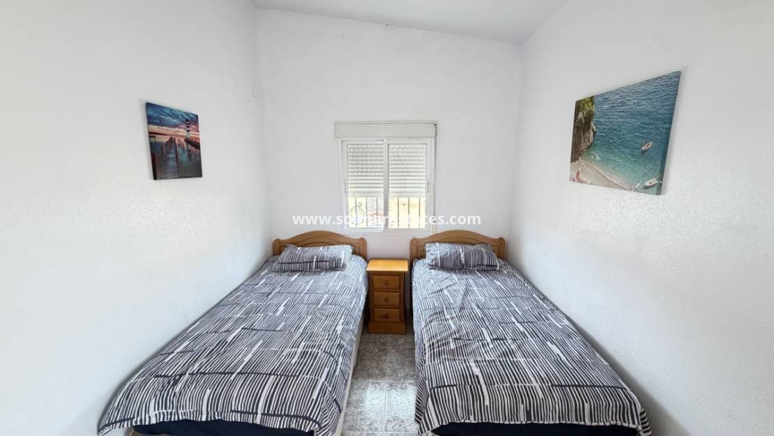 4 slaapkamer Villa te koop in Villamartin met zwembad - € 385.000 (Ref: 9816371)