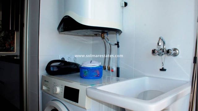 2 soveværelse Lejlighed til salg i Villamartin, Orihuela med swimmingpool - € 315.000 (Ref: 9818740)