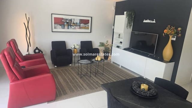 3 Zimmer Apartment zu verkaufen in Villamartin, Orihuela mit Pool - 299.900 € (Ref: 9818741)