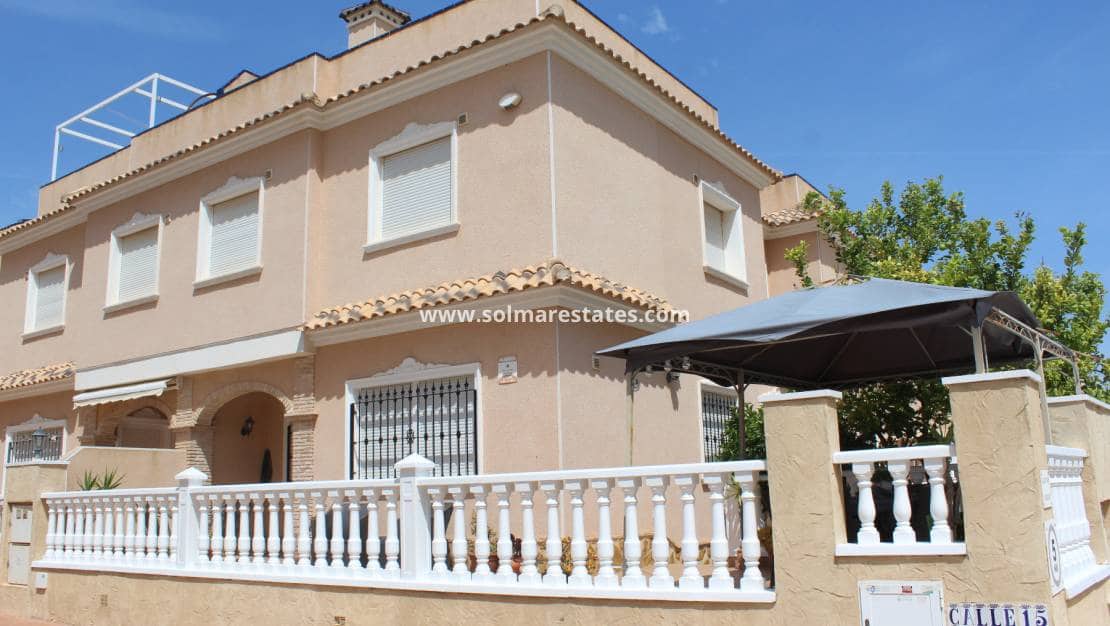 3 bedroom Semi-detached Villa for sale in Villamartin with pool - € 255,000 (Ref: 9818742)