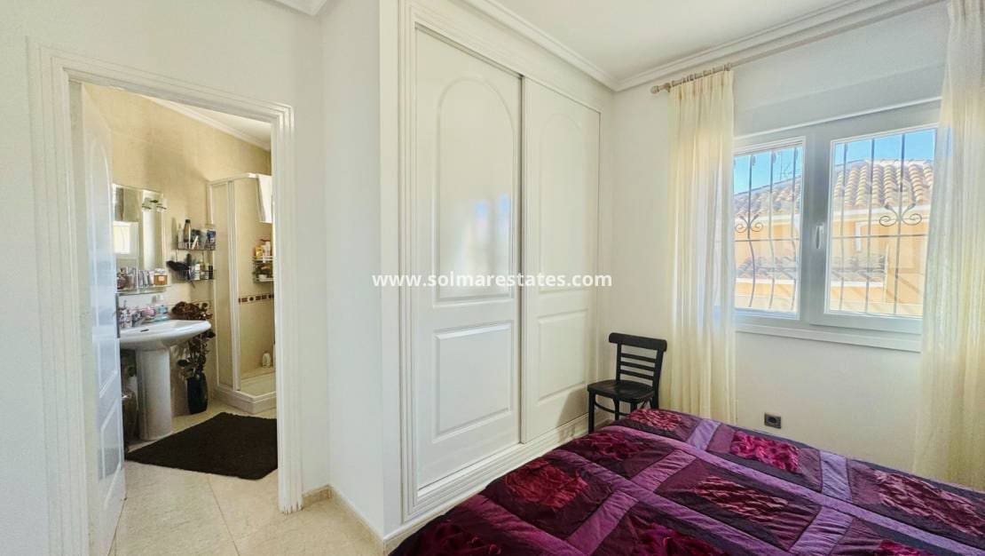 3 Zimmer Villa zu verkaufen in Ciudad Quesada mit Pool - 325.000 € (Ref: 9819324)