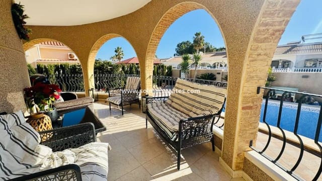 3 Zimmer Villa zu verkaufen in Ciudad Quesada, Rojales mit Pool - 325.000 € (Ref: 9819324)