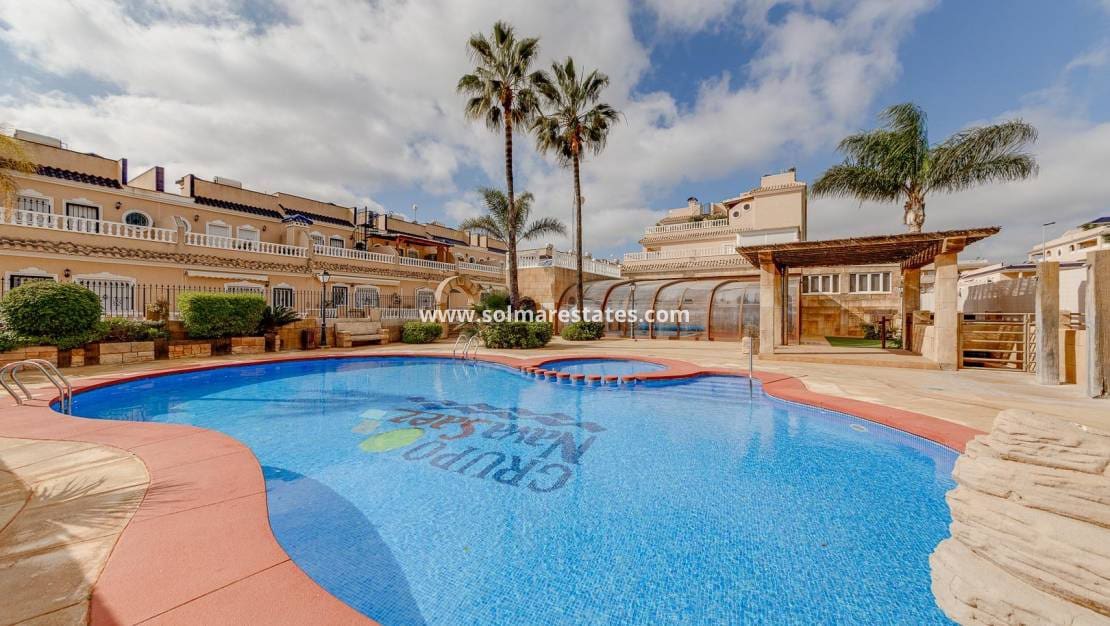 2 camera da letto Bungalow in vendita in Villamartin con piscina - 199.000 € (Rif: 9821577)