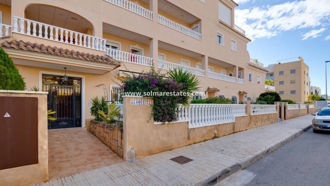 2 camera da letto Bungalow in vendita in Villamartin con piscina - 199.000 € (Rif: 9821577)