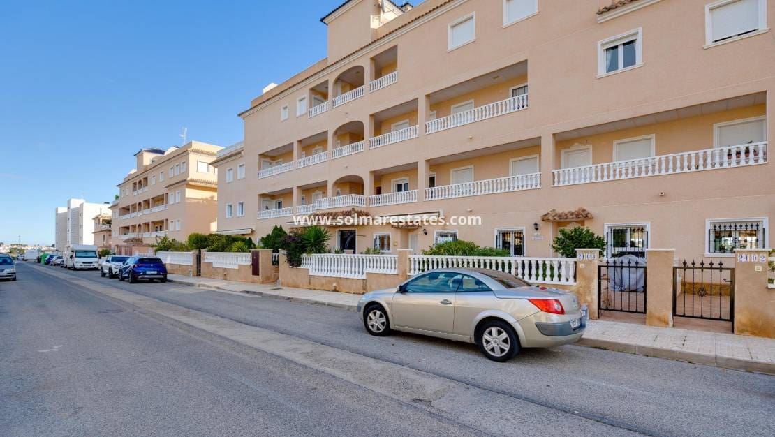 2 camera da letto Bungalow in vendita in Villamartin con piscina - 199.000 € (Rif: 9821577)