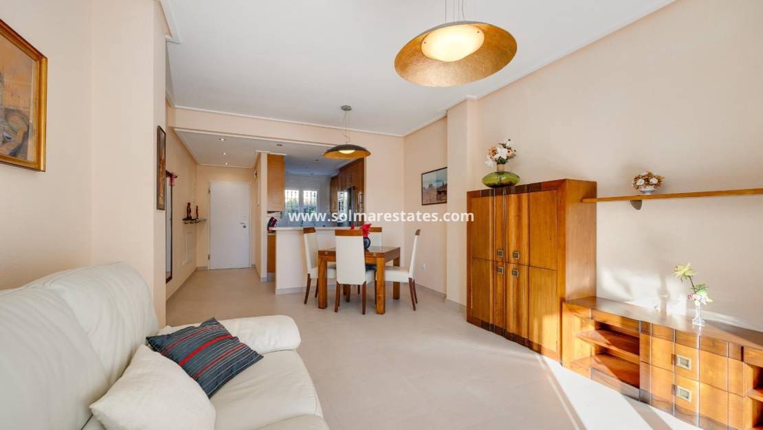 2 camera da letto Bungalow in vendita in Villamartin con piscina - 199.000 € (Rif: 9821577)