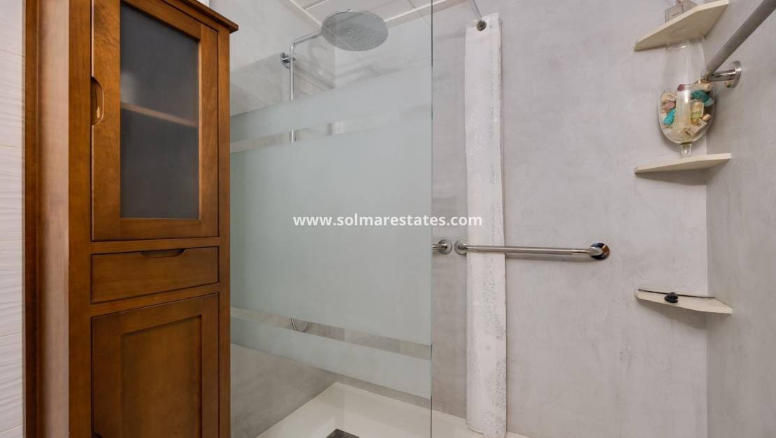 2 camera da letto Bungalow in vendita in Villamartin con piscina - 199.000 € (Rif: 9821577)