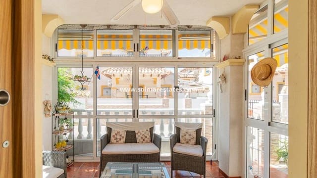 2 soveværelse Byhus til salg i Playa Flamenca, Orihuela med swimmingpool - € 215.000 (Ref: 9827504)