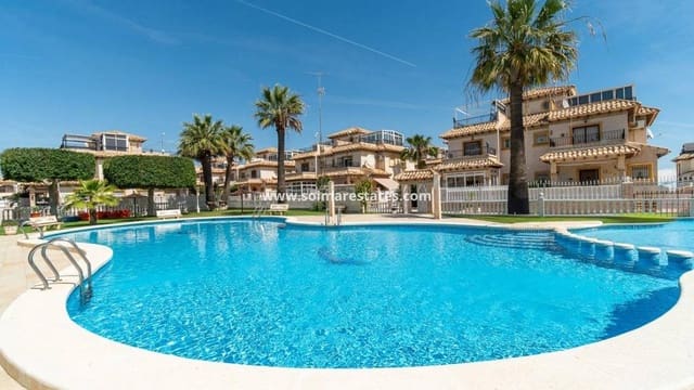 2 soveværelse Byhus til salg i Playa Flamenca, Orihuela med swimmingpool - € 215.000 (Ref: 9827504)