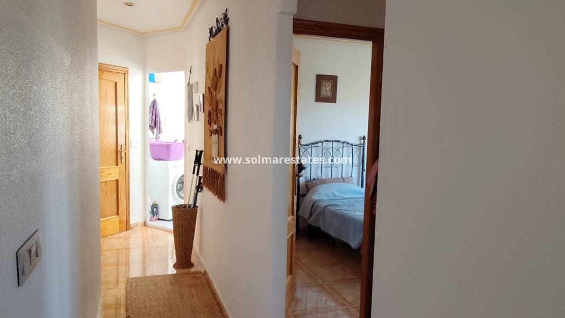 2 makuuhuone Huoneisto myytävänä paikassa La Zenia mukana uima-altaan - 175 000 € (Ref: 9828072)