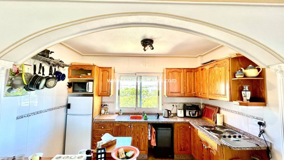 2 makuuhuone Huoneisto myytävänä paikassa La Zenia mukana uima-altaan - 175 000 € (Ref: 9828072)