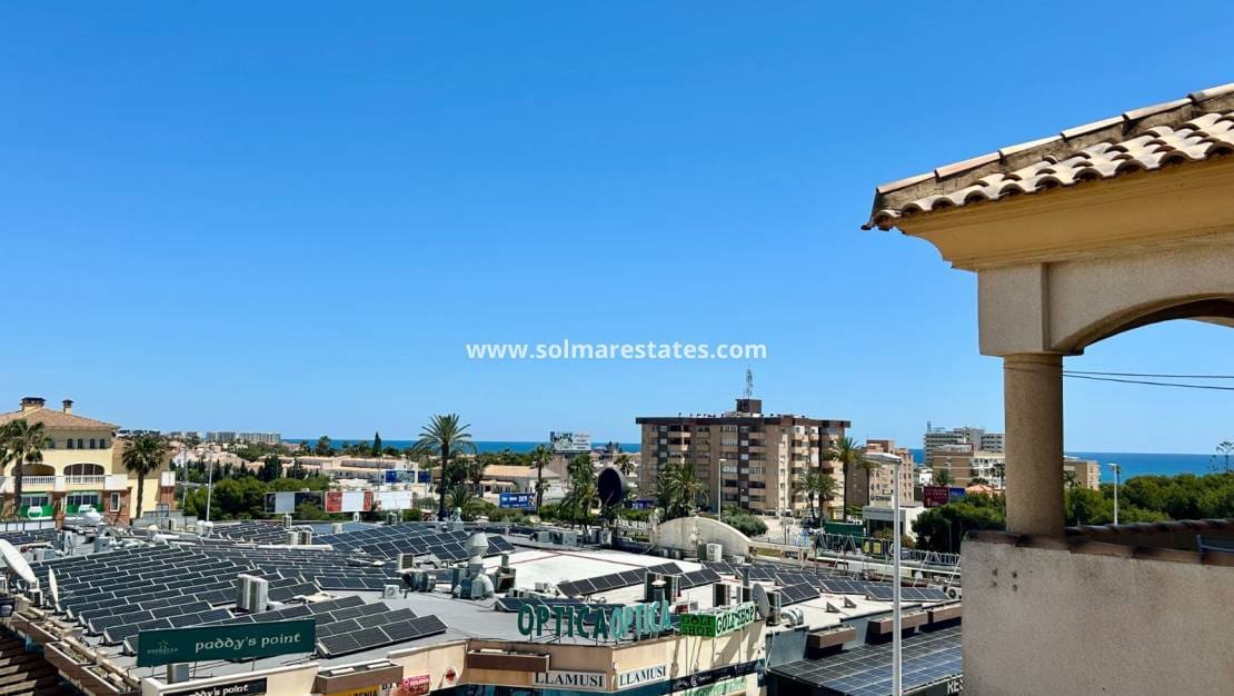 2 makuuhuone Huoneisto myytävänä paikassa La Zenia mukana uima-altaan - 175 000 € (Ref: 9828072)