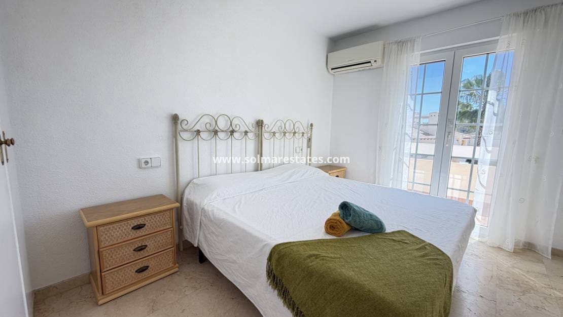 2 camera da letto Casa in vendita in Villamartin con piscina - 234.000 € (Rif: 9829571)