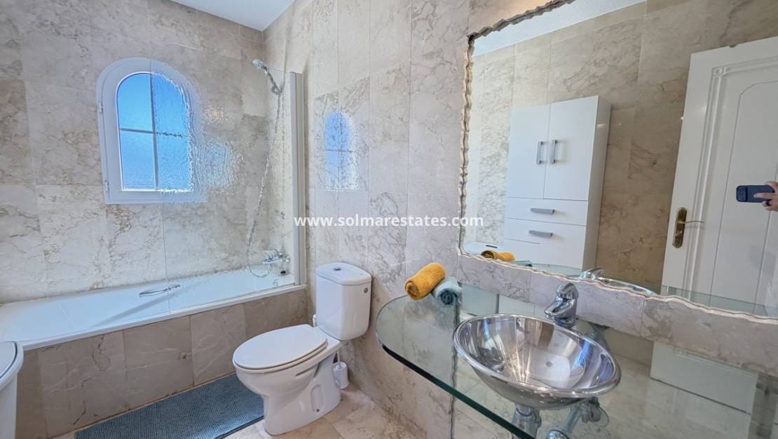 2 camera da letto Casa in vendita in Villamartin con piscina - 234.000 € (Rif: 9829571)