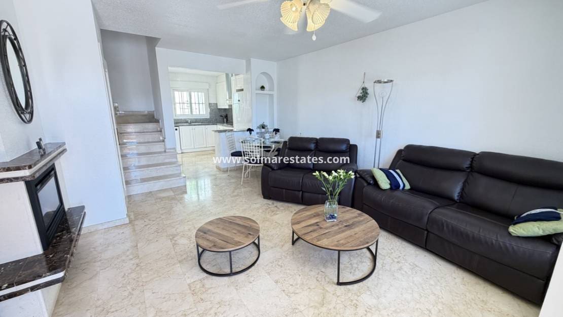 2 camera da letto Casa in vendita in Villamartin con piscina - 234.000 € (Rif: 9829571)