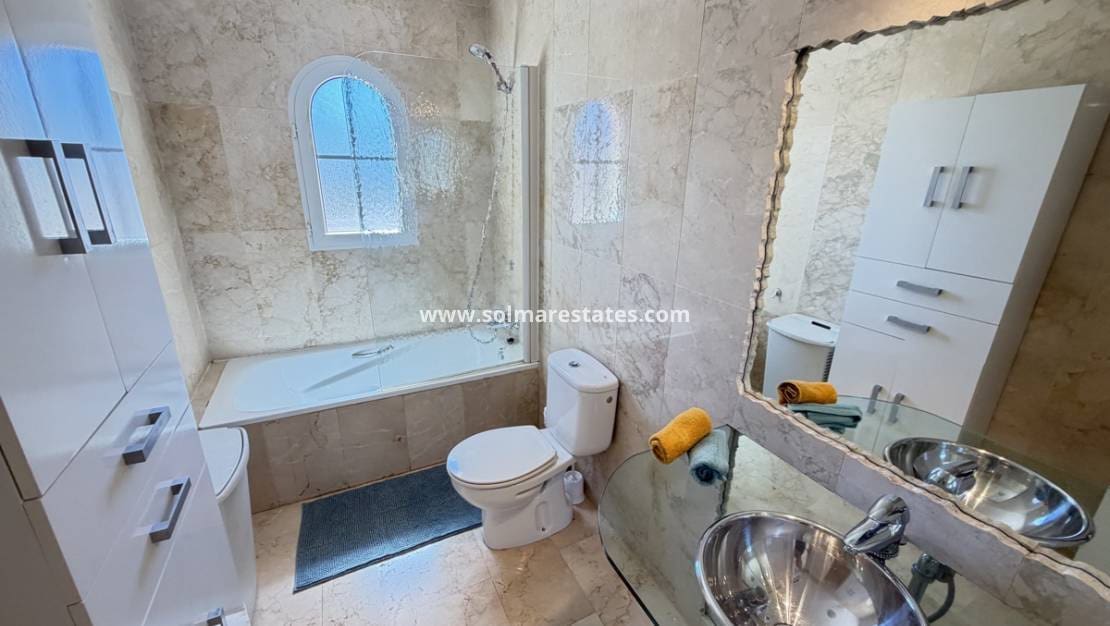 2 camera da letto Casa in vendita in Villamartin con piscina - 234.000 € (Rif: 9829571)
