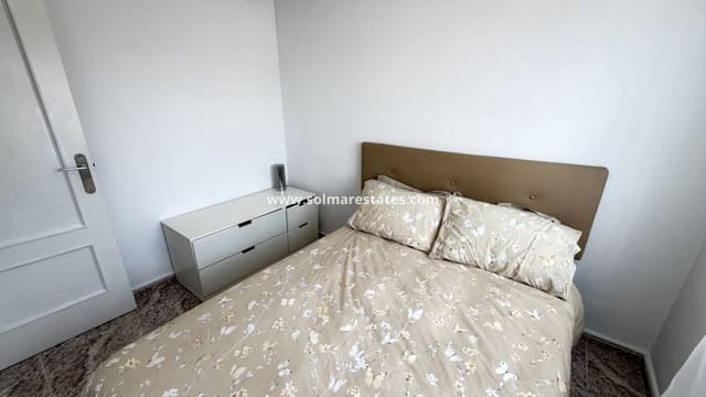 2 soveværelse Byhus til salg i Villamartin, Orihuela med swimmingpool - € 179.995 (Ref: 9829572)