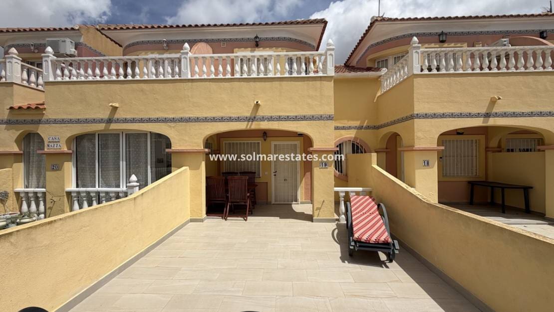 2 soveværelse Byhus til salg i Villamartin med swimmingpool - € 179.995 (Ref: 9829572)