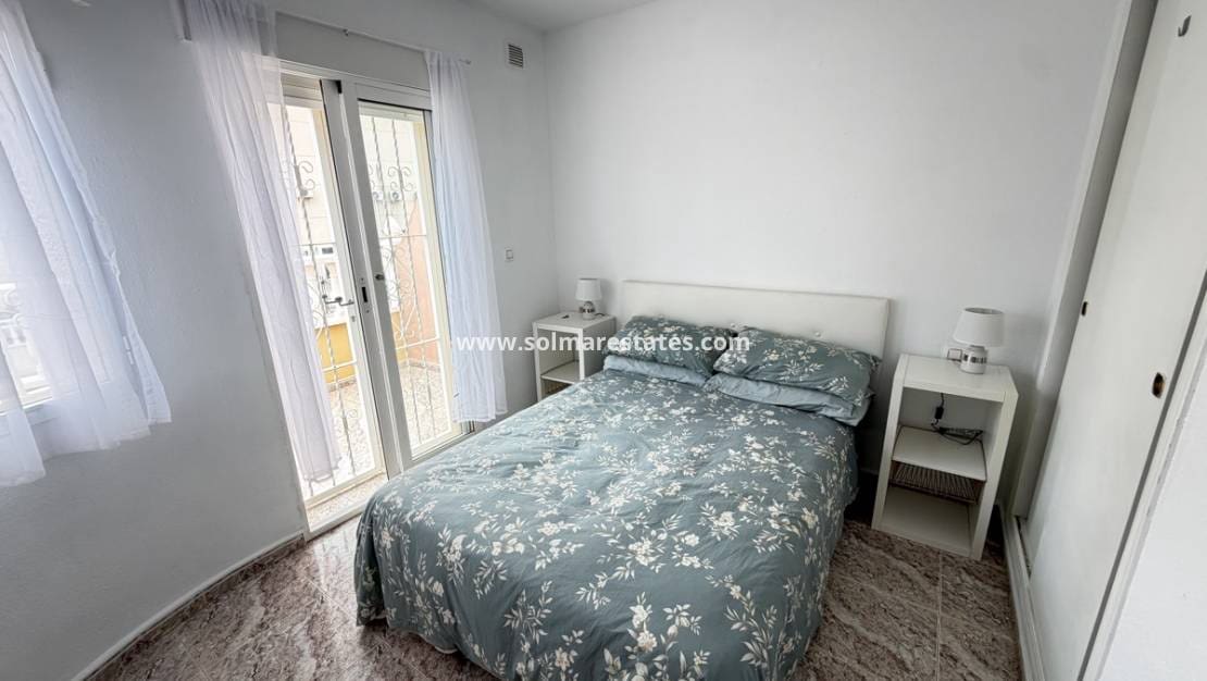 2 soveværelse Byhus til salg i Villamartin med swimmingpool - € 179.995 (Ref: 9829572)