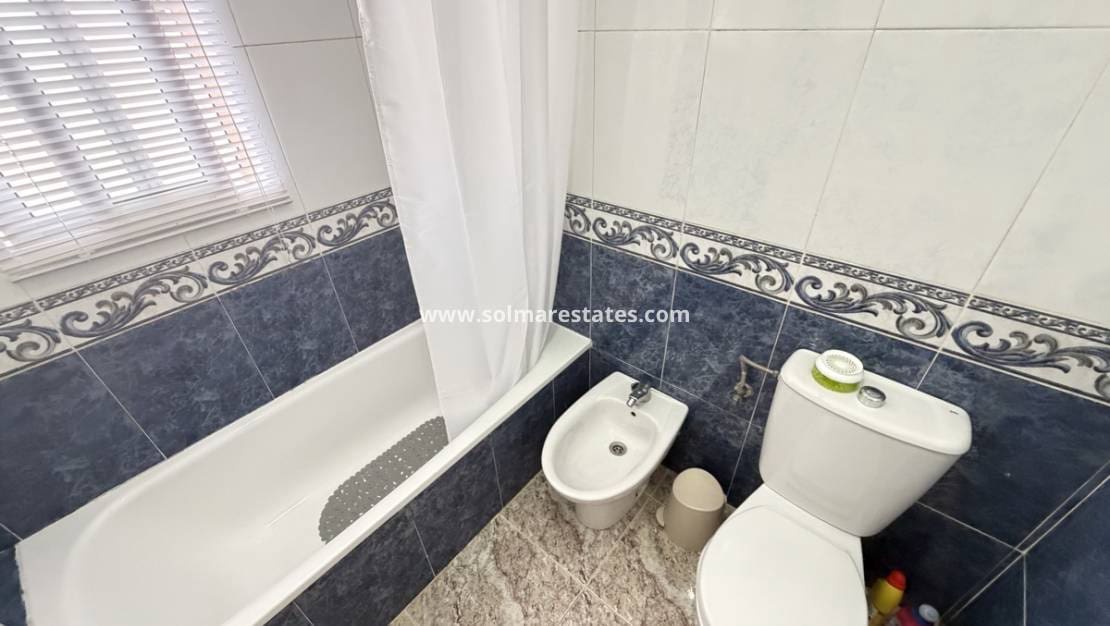 2 soveværelse Byhus til salg i Villamartin med swimmingpool - € 179.995 (Ref: 9829572)