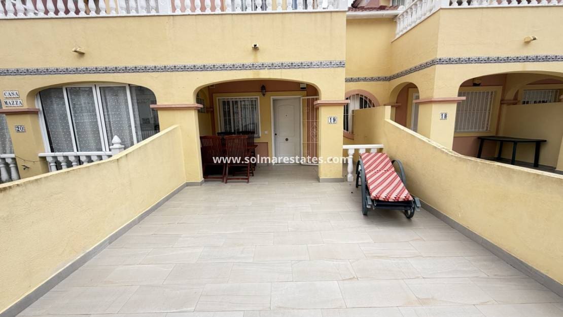 2 soveværelse Byhus til salg i Villamartin med swimmingpool - € 179.995 (Ref: 9829572)