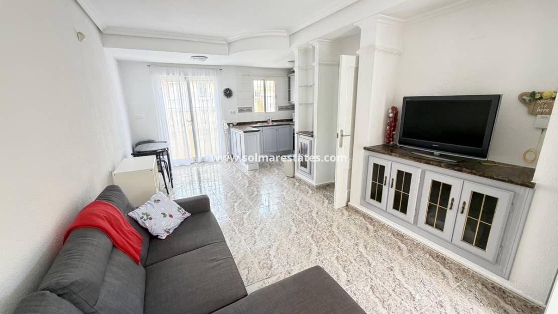 2 soveværelse Byhus til salg i Villamartin med swimmingpool - € 179.995 (Ref: 9829572)