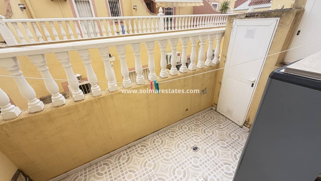 2 soveværelse Byhus til salg i Villamartin med swimmingpool - € 179.995 (Ref: 9829572)