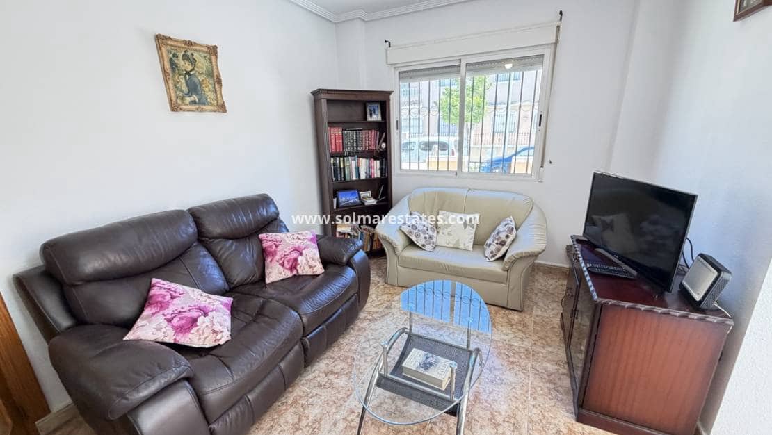 3 soverom Hus til salgs i Torre de la Horadada med svømmebasseng - € 210 000 (Ref: 9829573)