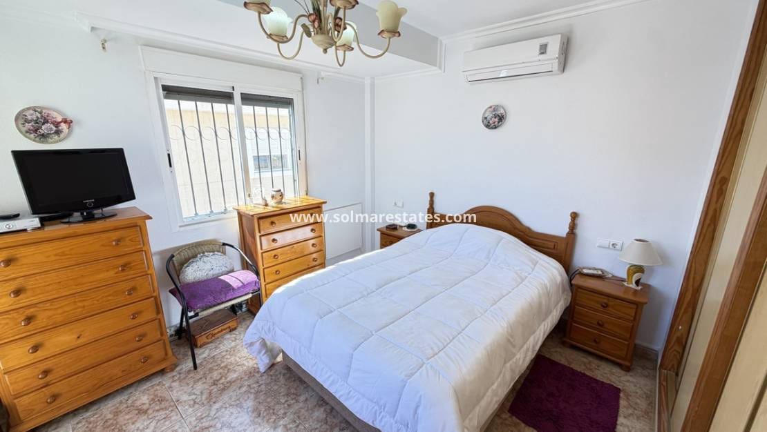 3 soverom Hus til salgs i Torre de la Horadada med svømmebasseng - € 210 000 (Ref: 9829573)