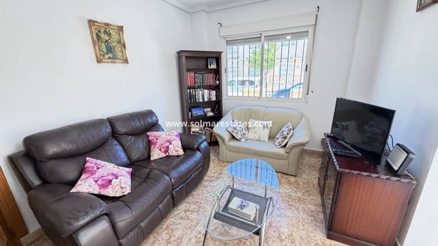 3 soverom Hus til salgs i Torre de la Horadada, Pilar de la Horadada med svømmebasseng - € 210 000 (Ref: 9829573)