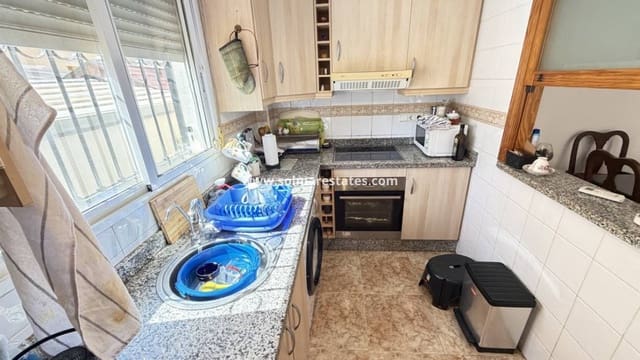 3 soverom Hus til salgs i Torre de la Horadada, Pilar de la Horadada med svømmebasseng - € 210 000 (Ref: 9829573)
